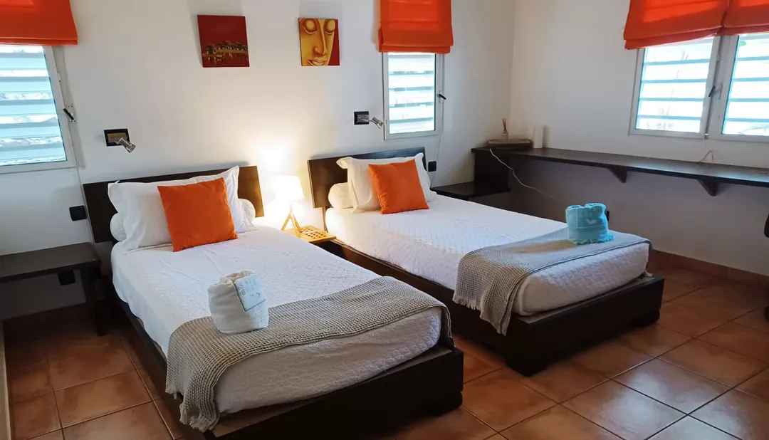 Twin bedroom